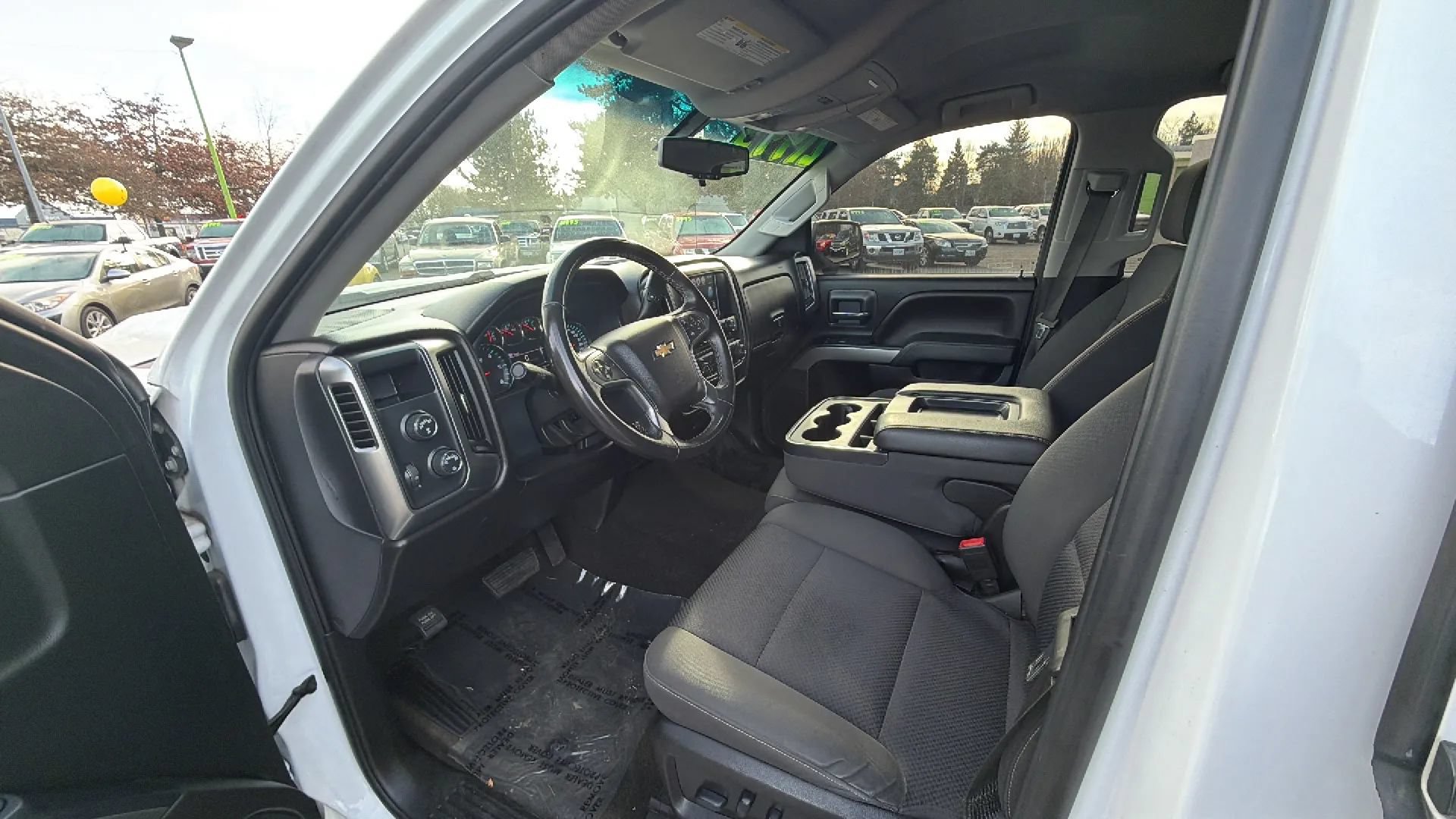 Used 2018 Chevrolet Silverado 1500 LT w/ Trailering Package AWD/4WD image 8
