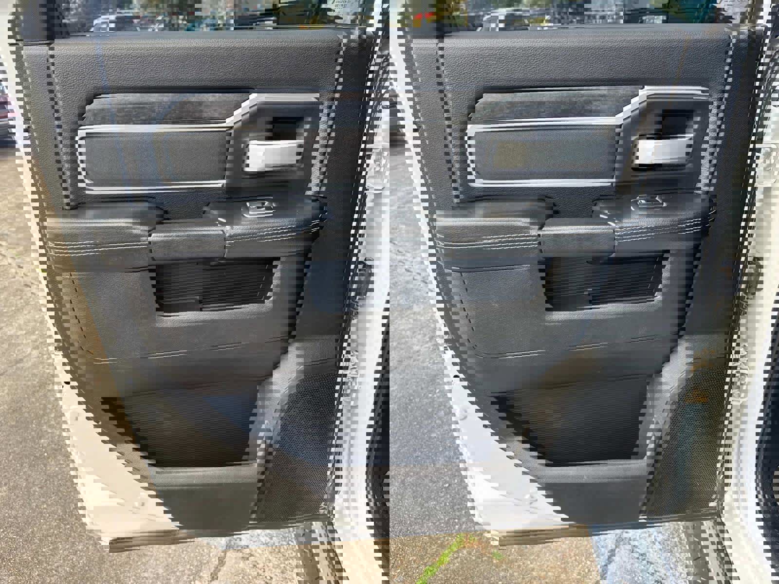 Used 2024 RAM 3500 Big Horn image 28