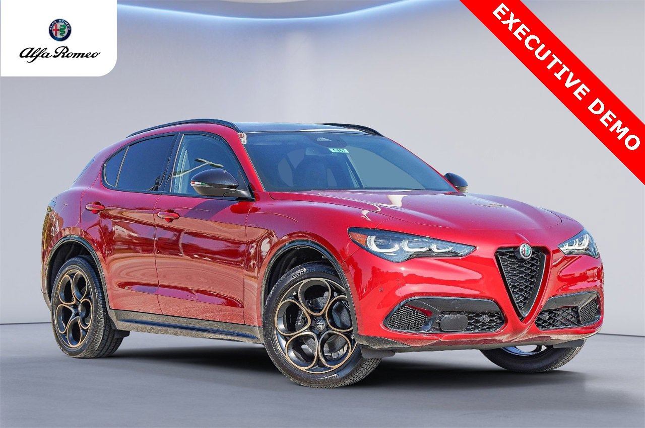 New 2025 Alfa Romeo Stelvio Sprint