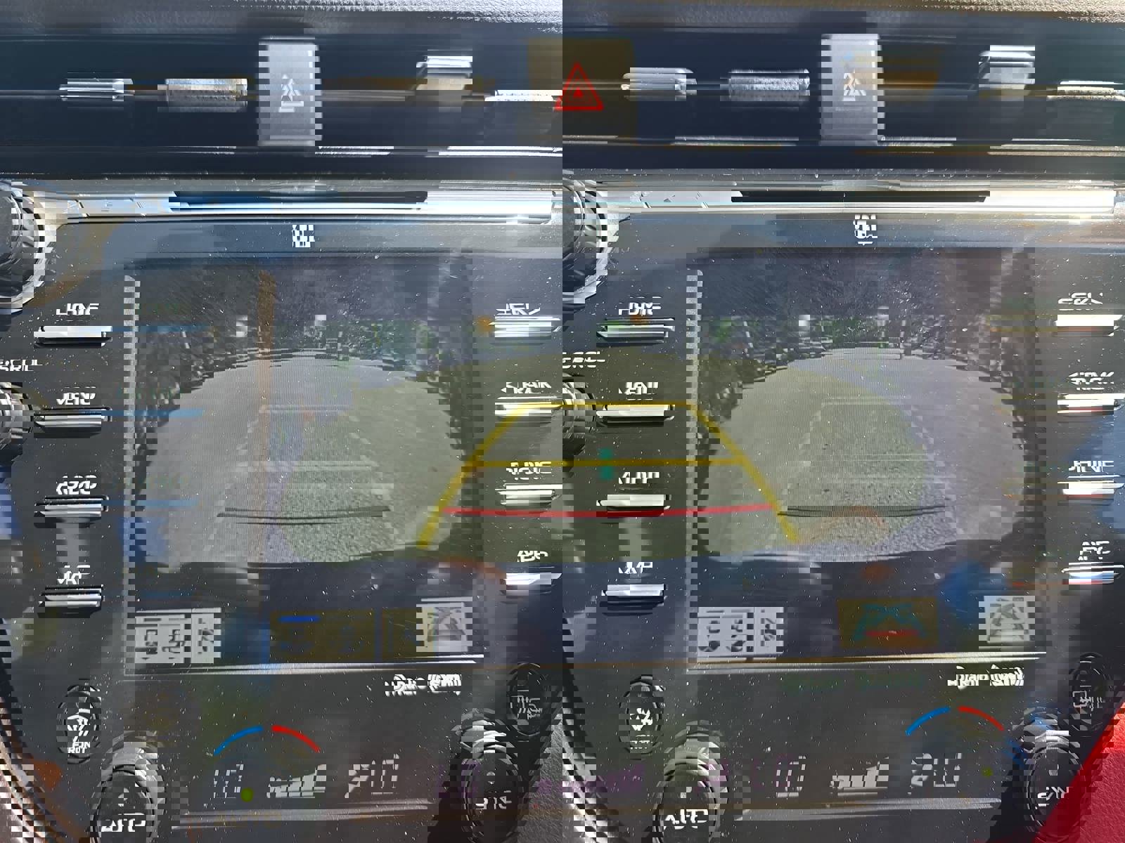 Used 2020 Toyota Camry XSE w/ Navigation Package FWD image 24