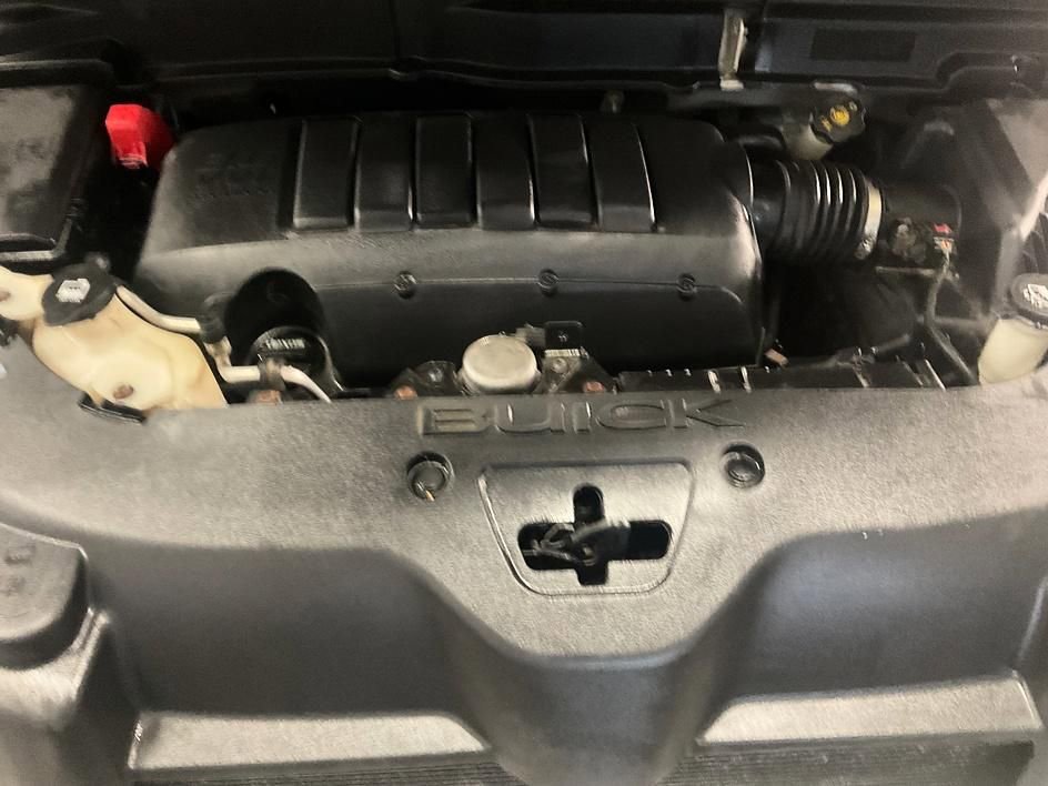Used 2012 Buick Enclave Leather FWD image 7