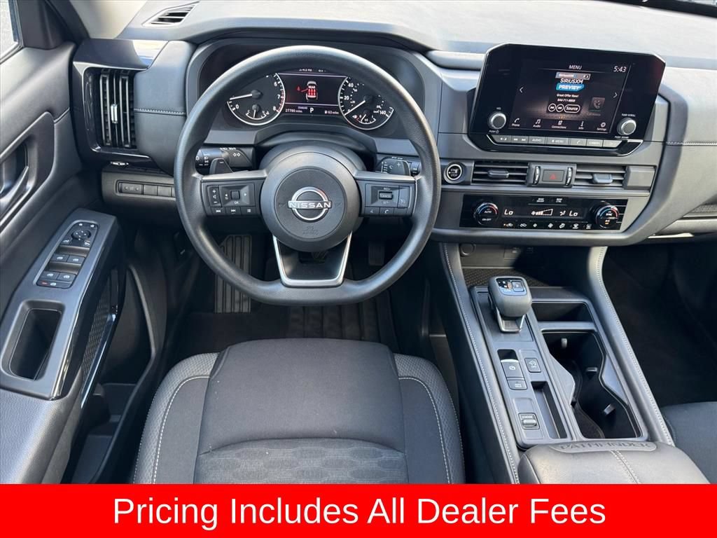 Used 2024 Nissan Pathfinder S FWD image 13