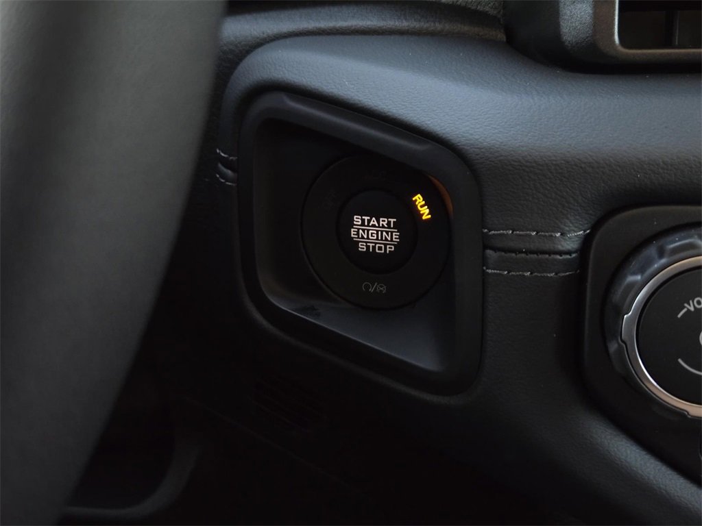 New 2025 Jeep Gladiator Rubicon w/ Convenience Group image 19