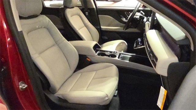 New 2026 Lincoln Corsair Reserve w/ Jet Appearance Package image 9