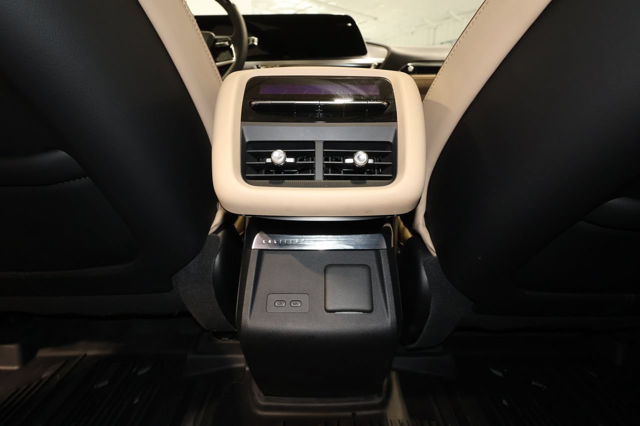 Certified 2026 Cadillac Lyriq Signature Luxury w/ Nappa Leather Package AWD/4WD image 29