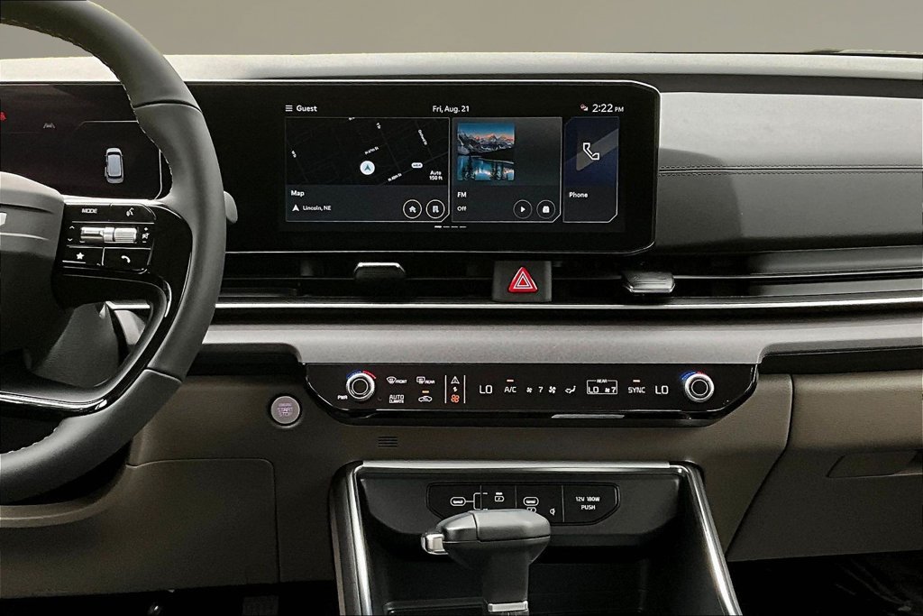New 2027 Kia Carnival SX FWD image 6