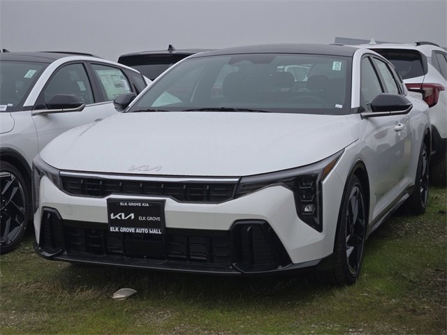 New 2025 Kia K4 GT-Line image 3