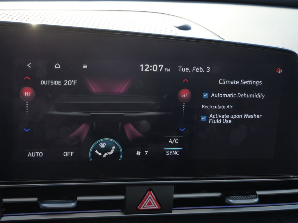 Used 2024 Hyundai Elantra SEL image 46