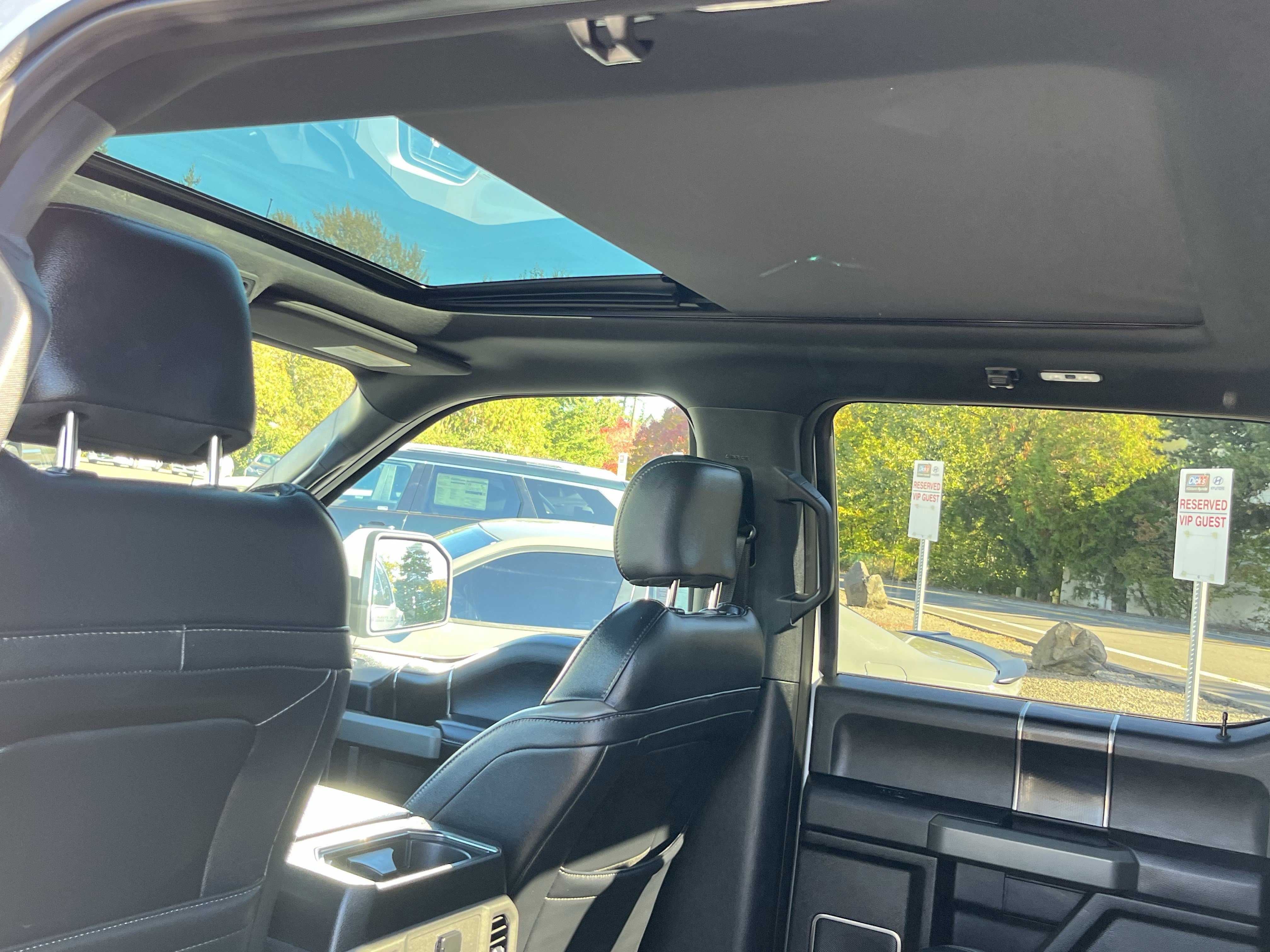 Used 2018 Ford F150 Raptor w/ Equipment Group 802A Luxury image 17