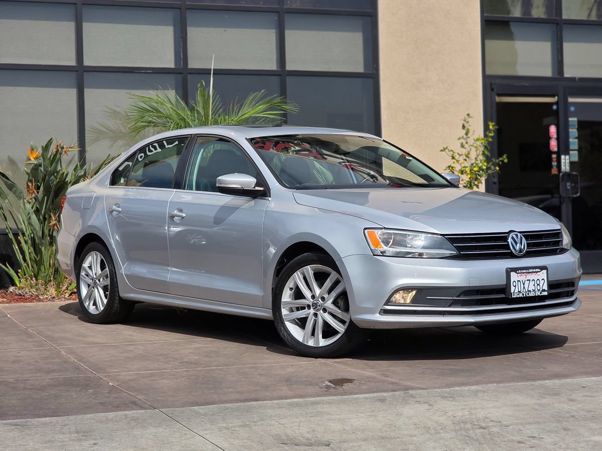 Used 2015 Volkswagen Jetta SEL FWD image 3