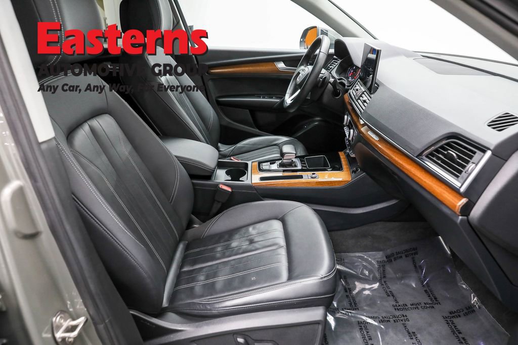 Used 2023 Audi Q5 2.0T Premium w/ Convenience Package image 24