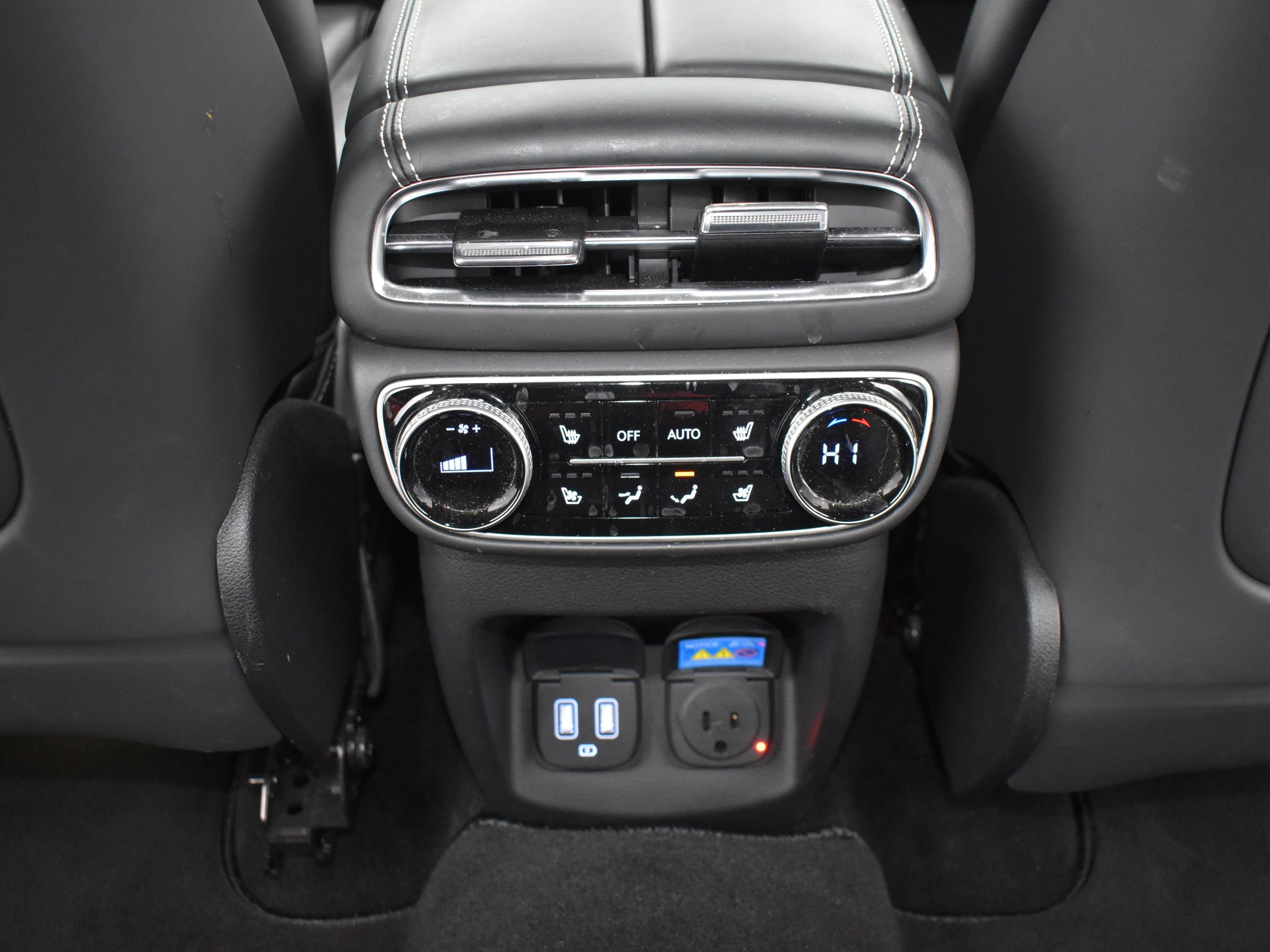 Used 2023 Genesis GV80 3.5T w/ Prestige Package image 18