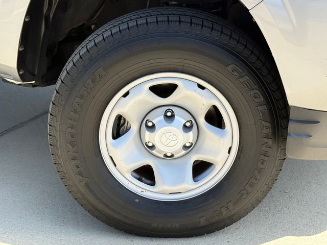 Used 2020 Toyota Tacoma SR5 image 2