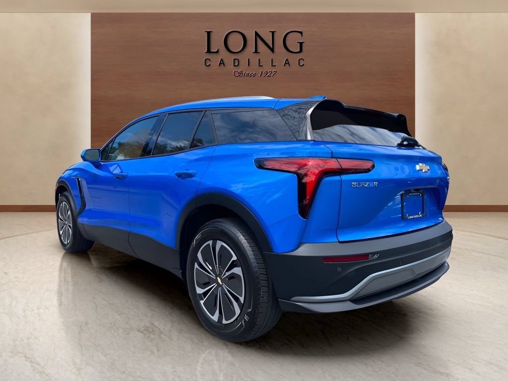 Used 2024 Chevrolet Blazer EV LT AWD/4WD image 3