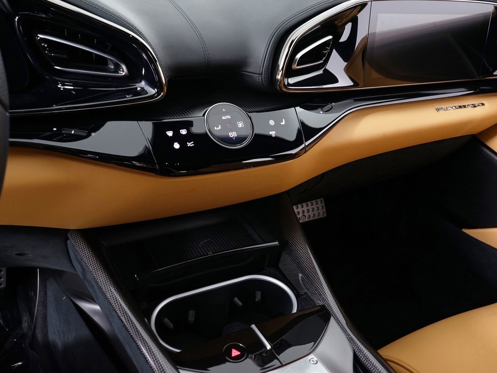 Used 2024 Ferrari Purosangue image 29