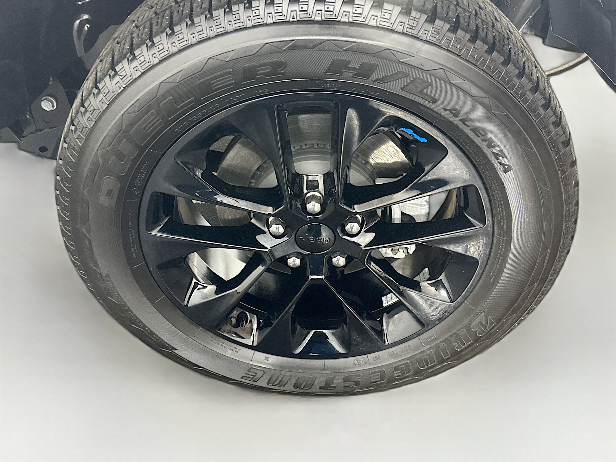 Used 2023 Jeep Wrangler Sahara w/ Cold Weather Group image 11