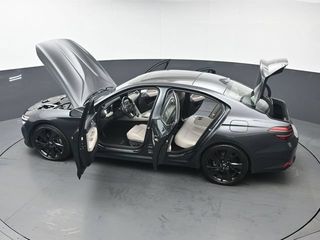 Used 2023 Genesis G70 2.0T w/ Sport Prestige Package RWD image 49