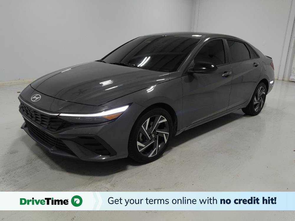 Used 2025 Hyundai Elantra Sport FWD image 1