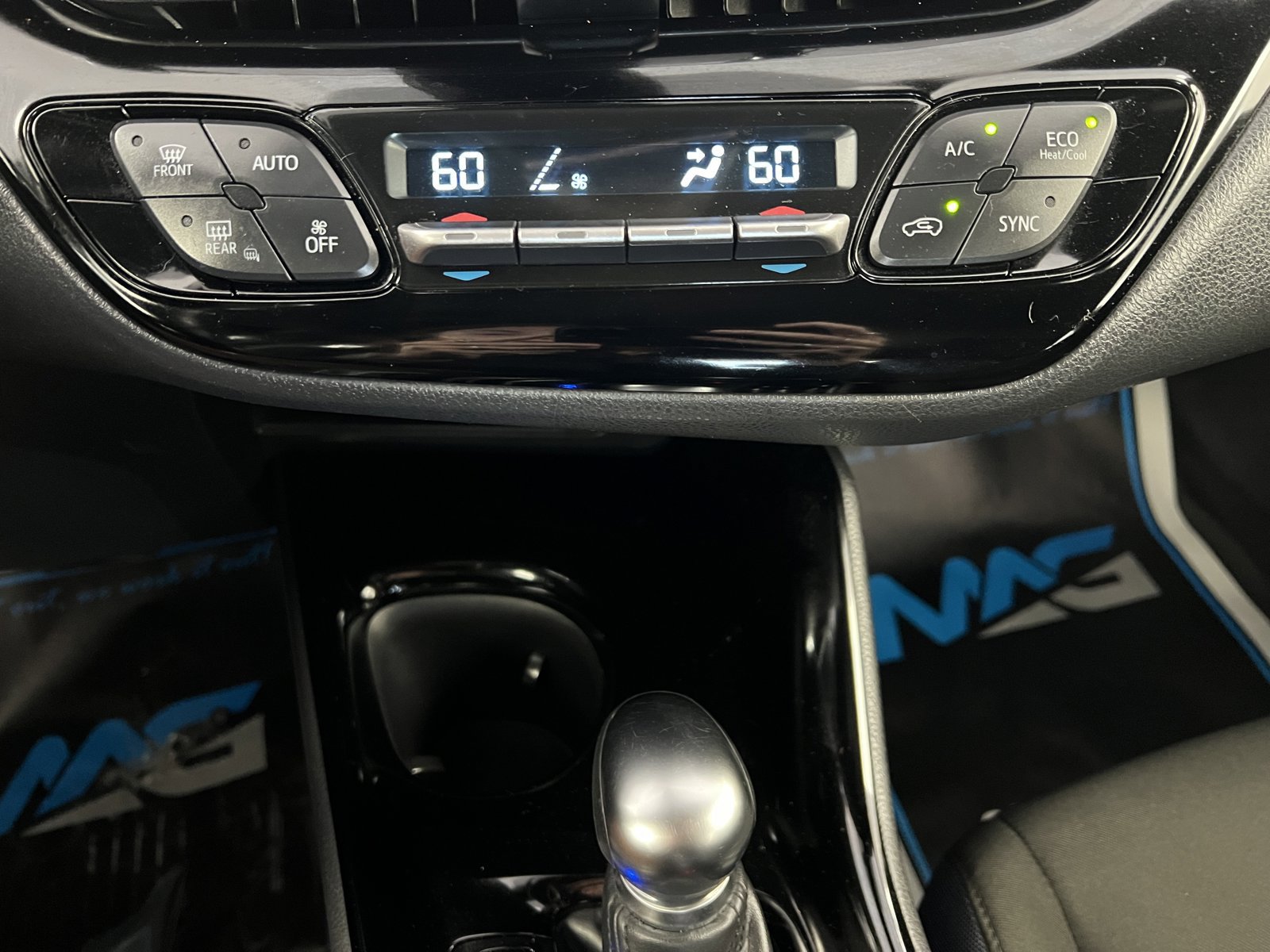 Used 2021 Toyota C-HR XLE FWD image 19