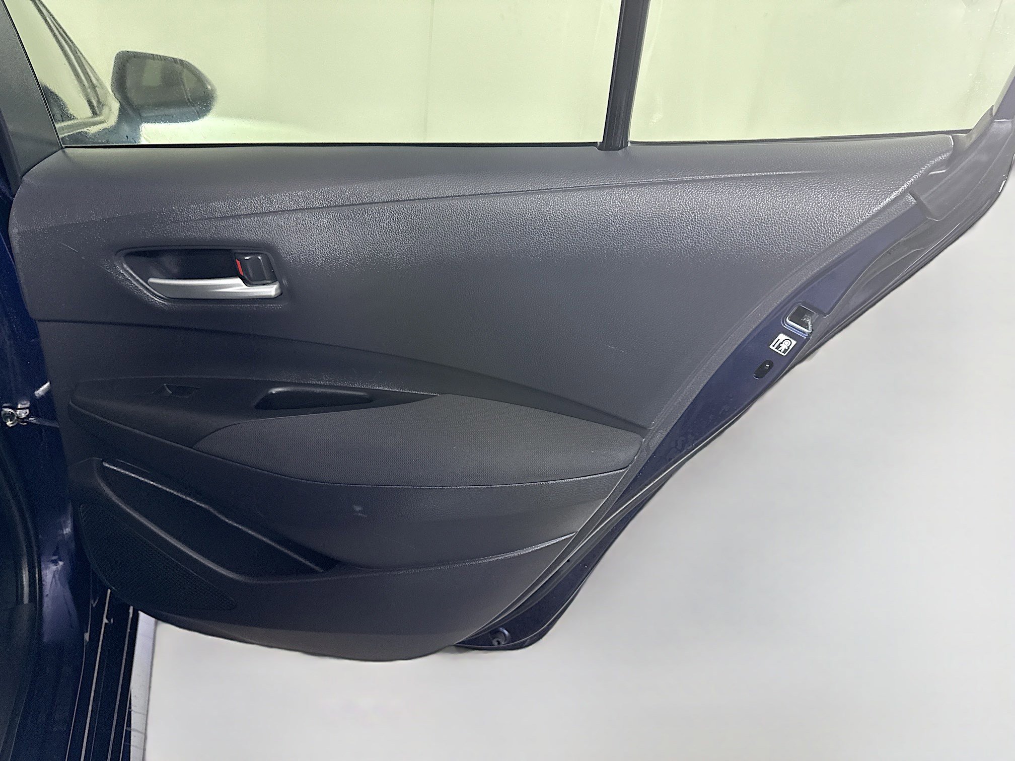 Used 2021 Toyota Corolla LE image 27