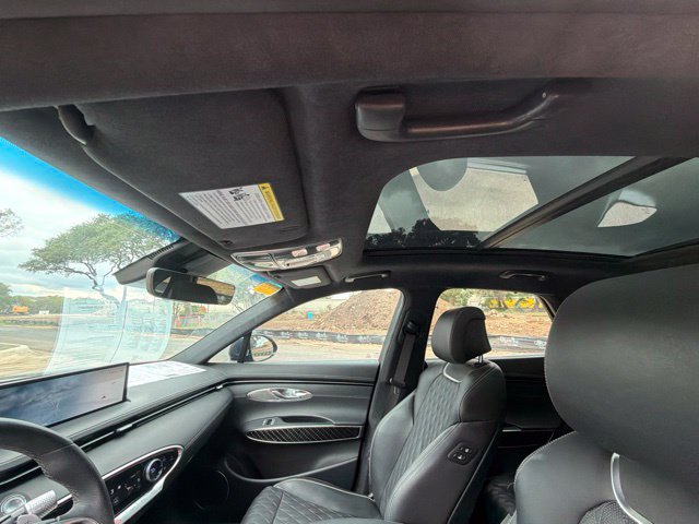Used 2023 Genesis GV70 3.5T Sport w/ Sport Prestige Package AWD/4WD image 11