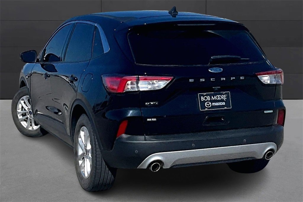 Used 2020 Ford Escape SE image 11