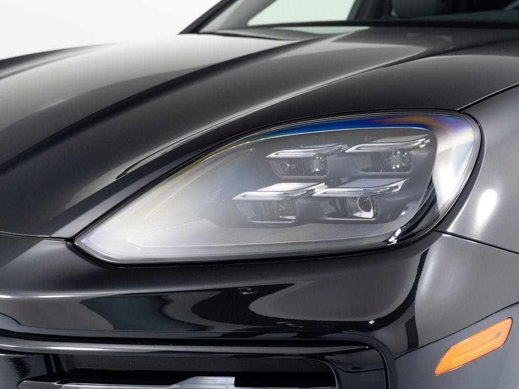 New 2026 Porsche Cayenne Coupe AWD/4WD image 42