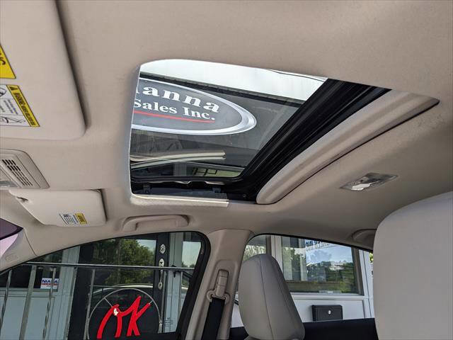 Used 2022 Honda HR-V EX image 9