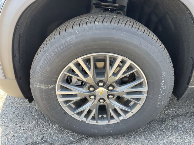 New 2026 Chevrolet Traverse LT w/ Driver Confidence Package AWD/4WD image 10