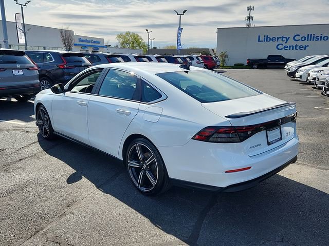 Used 2024 Honda Accord Sport image 4