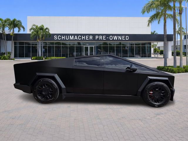 Used 2024 Tesla Cybertruck AWD Crew Cab image 8