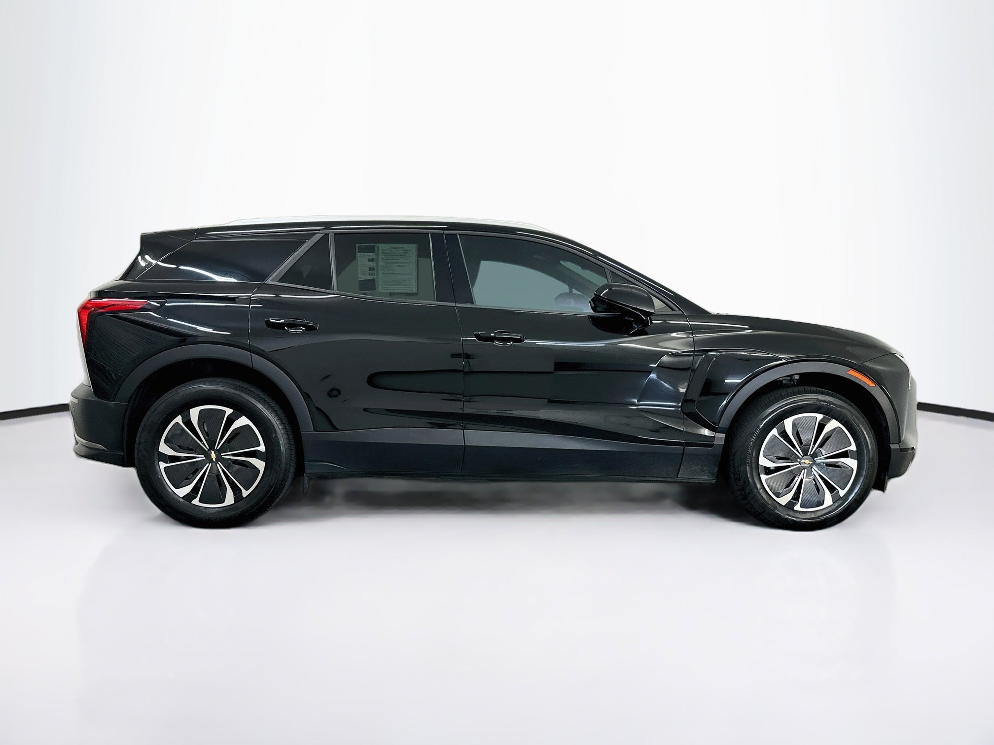 Used 2024 Chevrolet Blazer EV LT AWD/4WD image 10