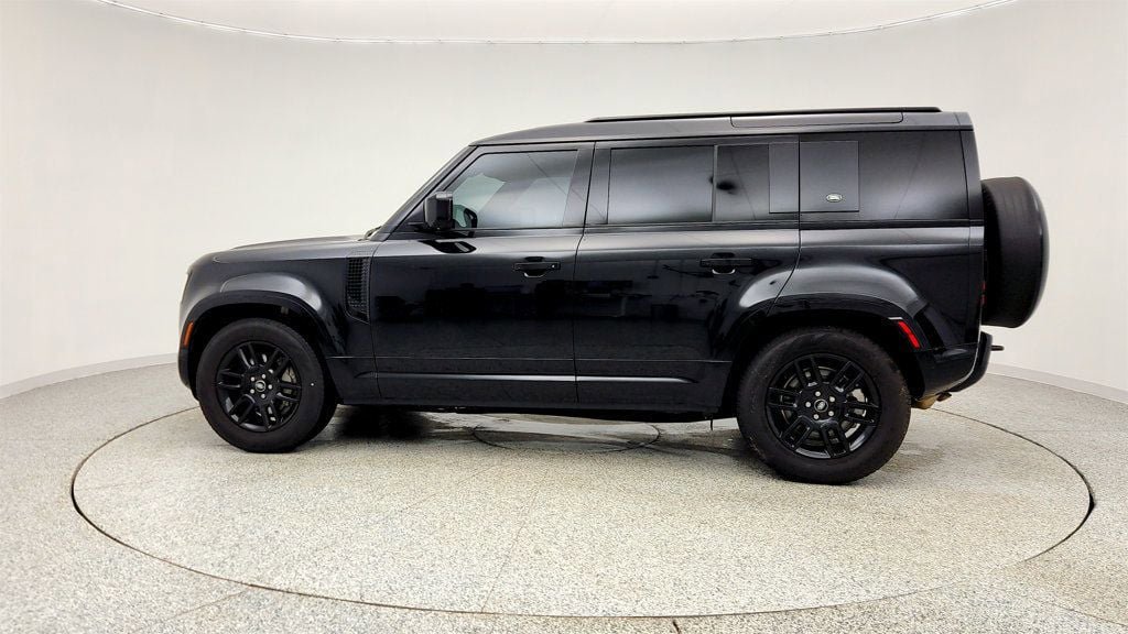 Used 2023 Land Rover Defender 110 X-Dynamic SE AWD/4WD image 8