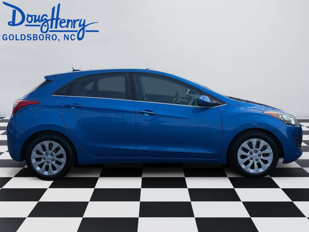Used 2017 Hyundai Elantra GT FWD image 6