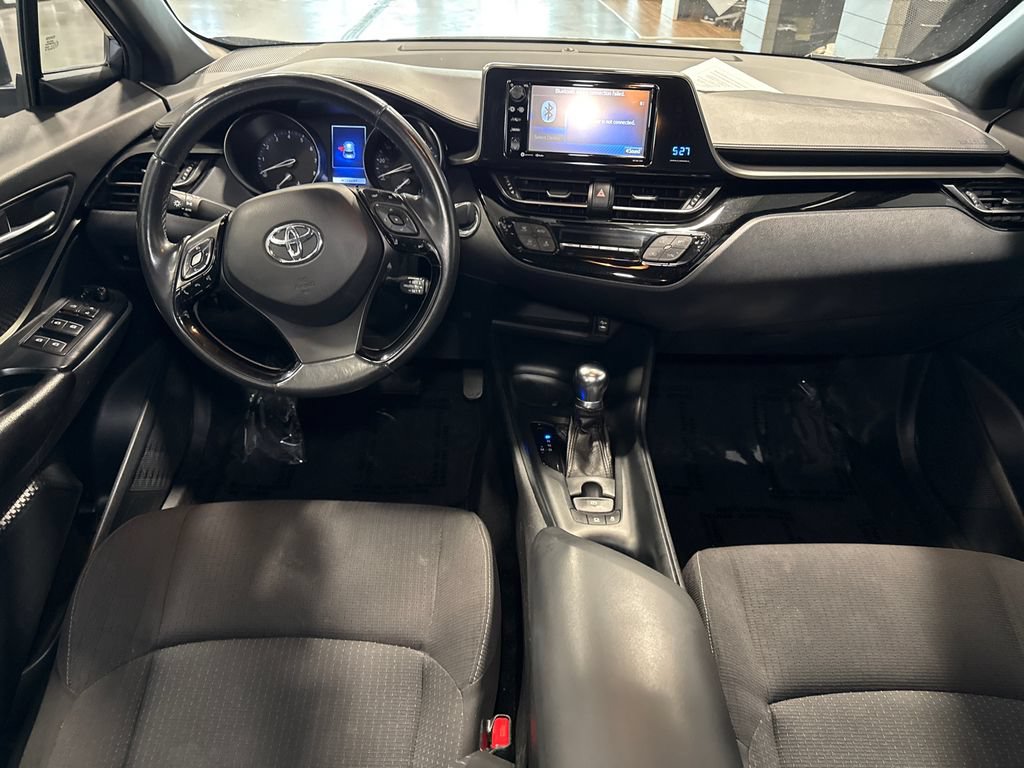 Used 2018 Toyota C-HR XLE FWD image 9