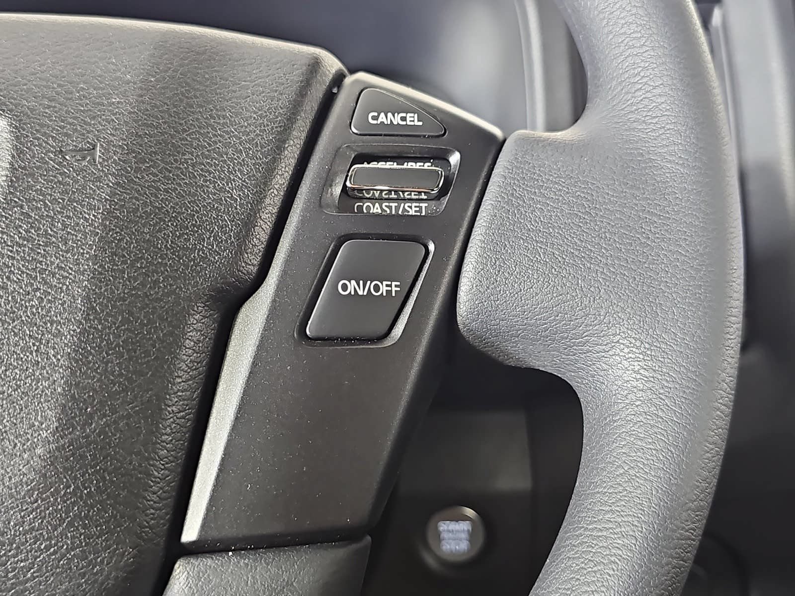 Used 2022 Nissan Frontier S RWD image 17