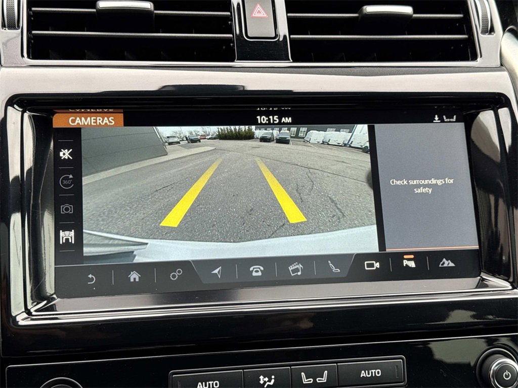 Certified 2018 Land Rover Discovery HSE image 25