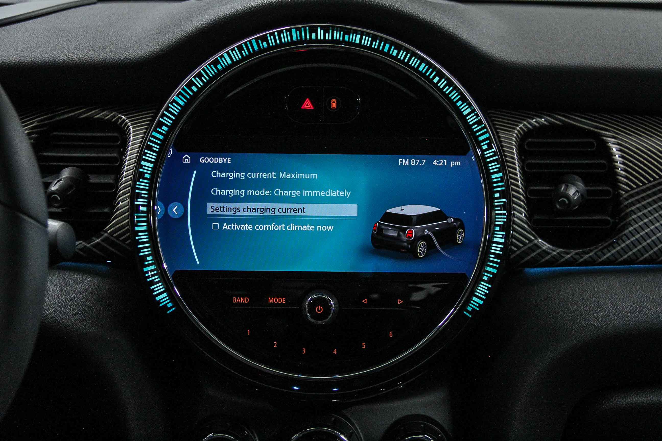 Certified 2024 MINI Cooper SE w/ MINI Resolute Edition image 15