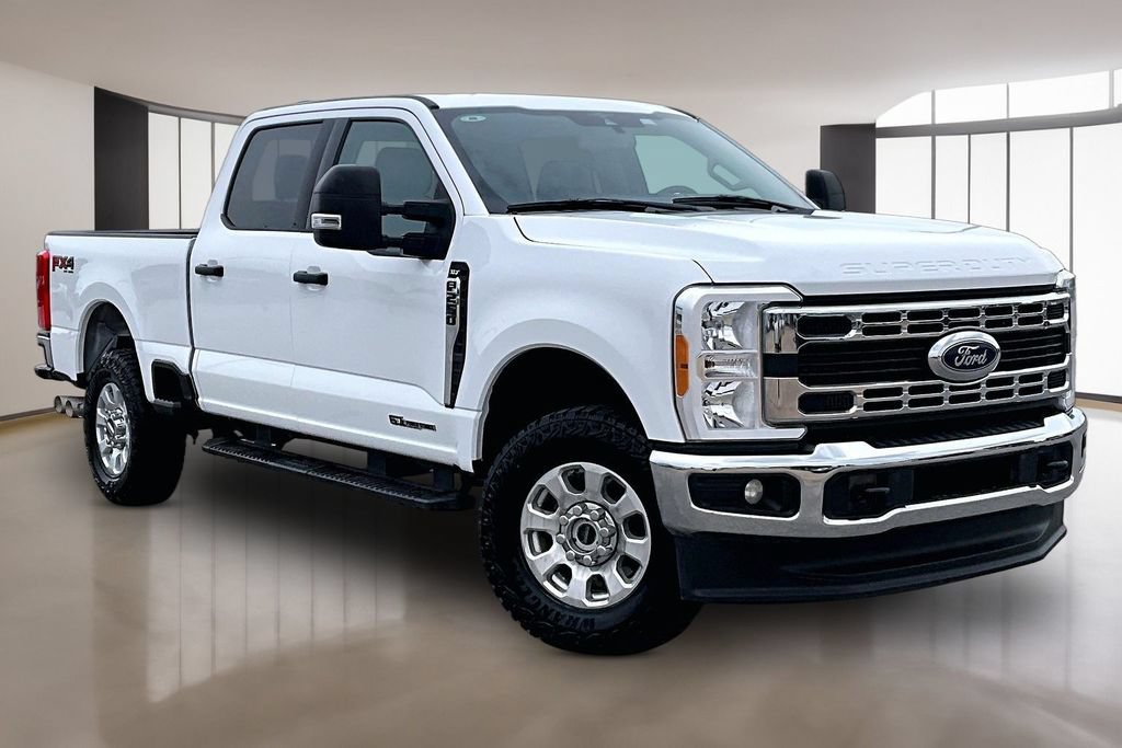 Used 2023 Ford F250 XLT w/ FX4 Off-Road Package AWD/4WD image 11