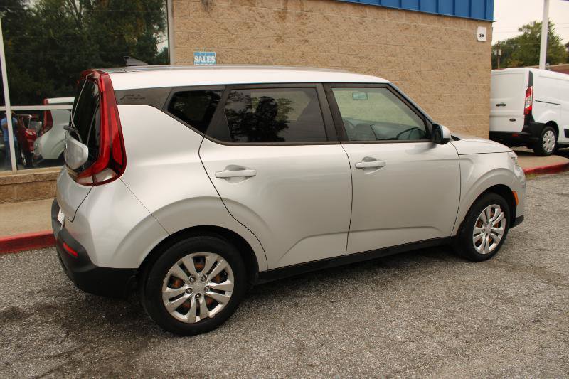 Used 2020 Kia Soul LX FWD image 4