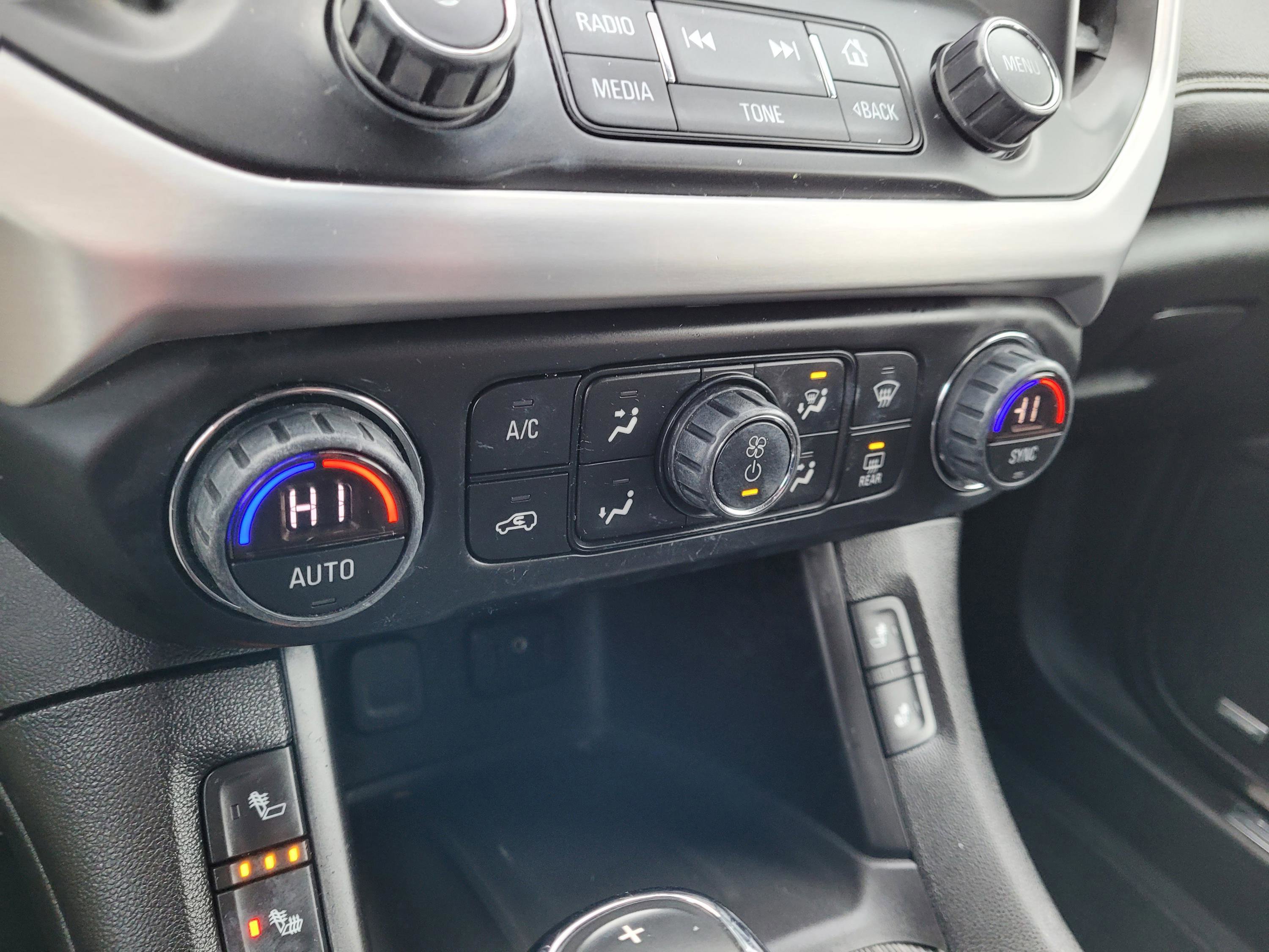 Used 2018 GMC Acadia SLT image 20