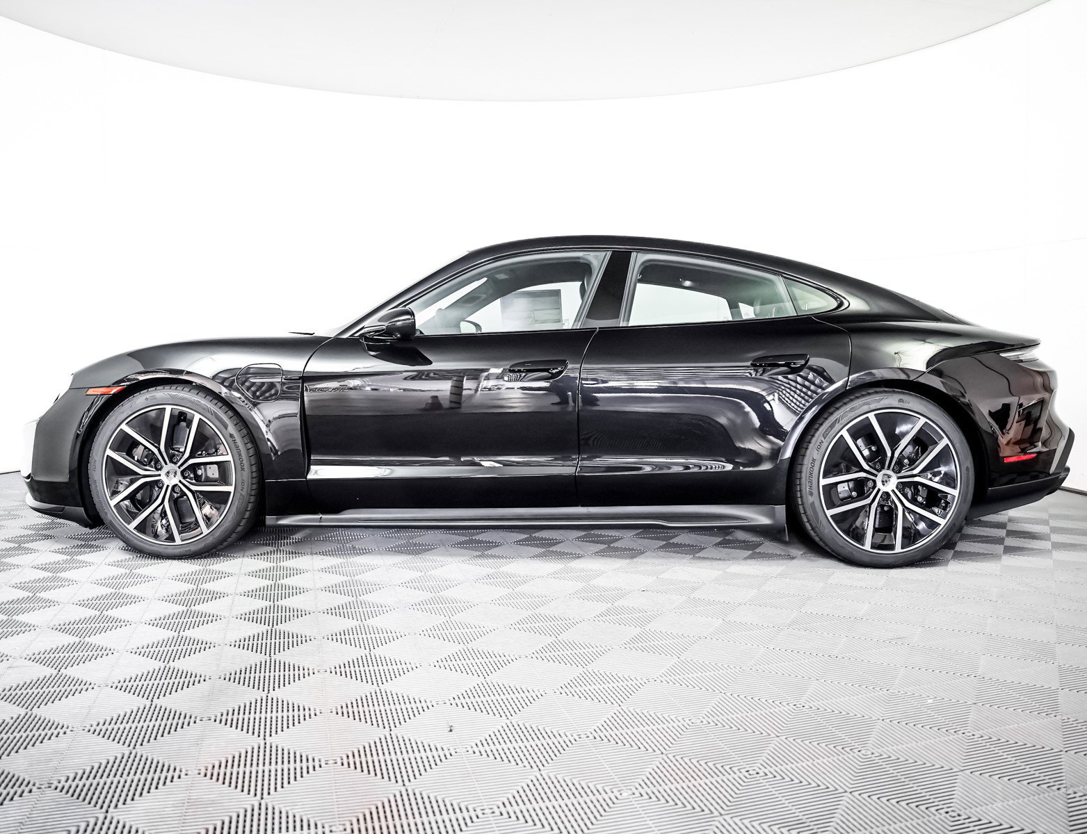 New 2026 Porsche Taycan Turbo S image 2