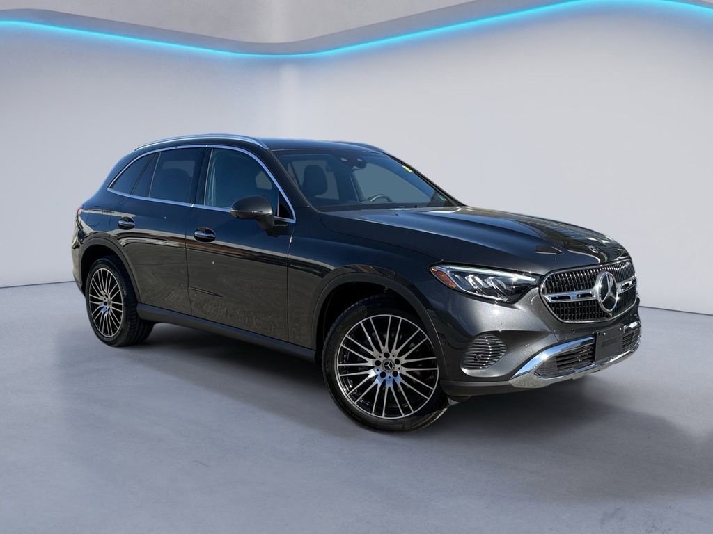 Certified 2025 Mercedes-Benz GLC 300 4MATIC image 2