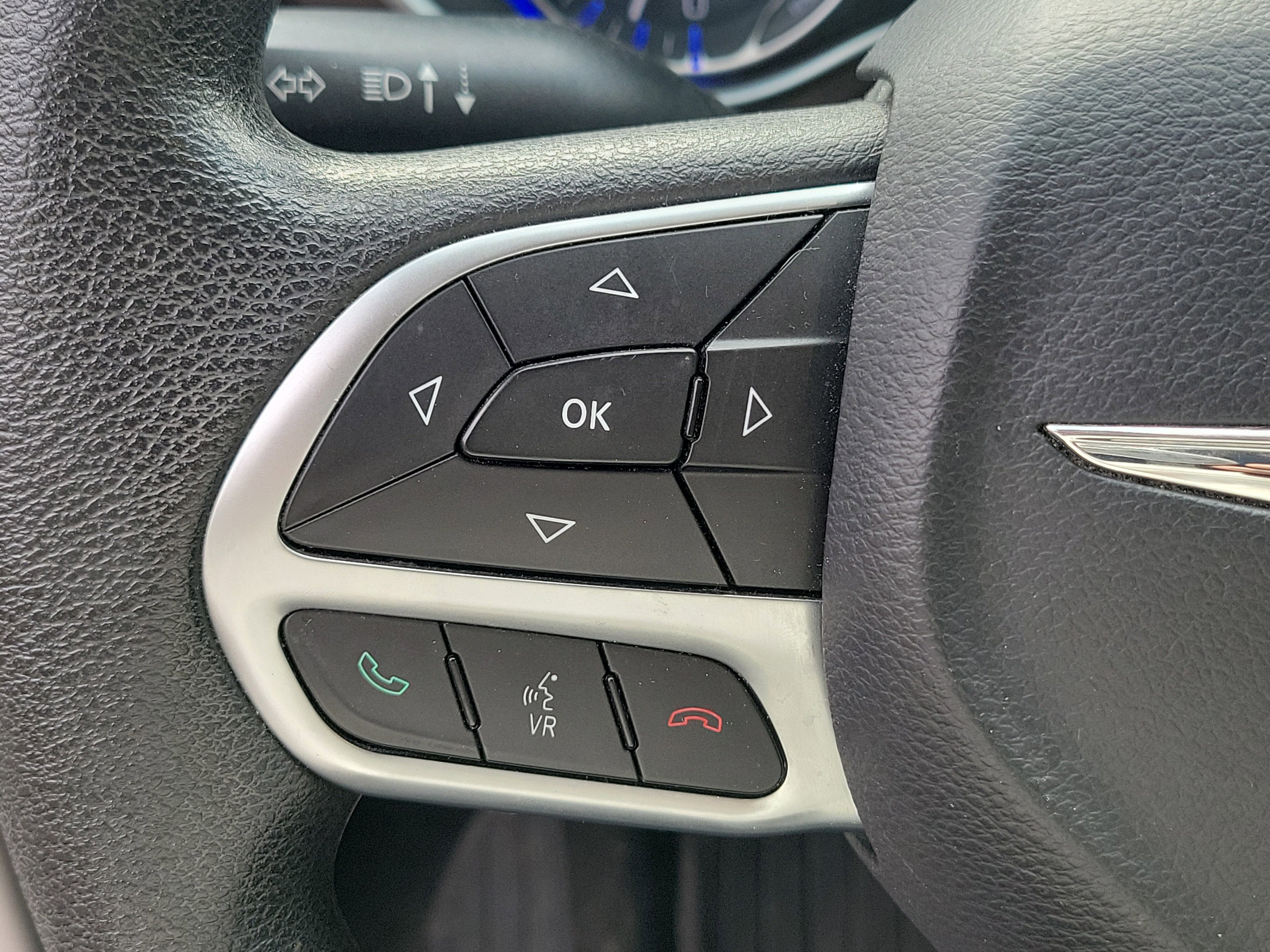 Used 2017 Chrysler Pacifica Touring image 11