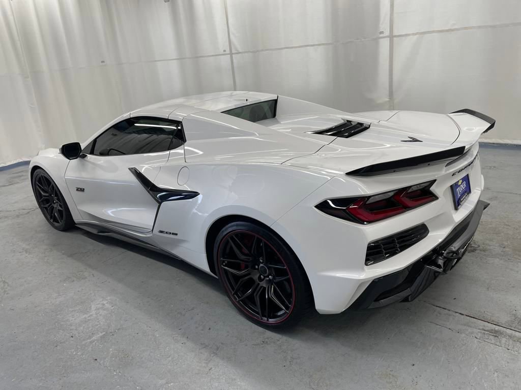 Used 2023 Chevrolet Corvette Z06 image 3