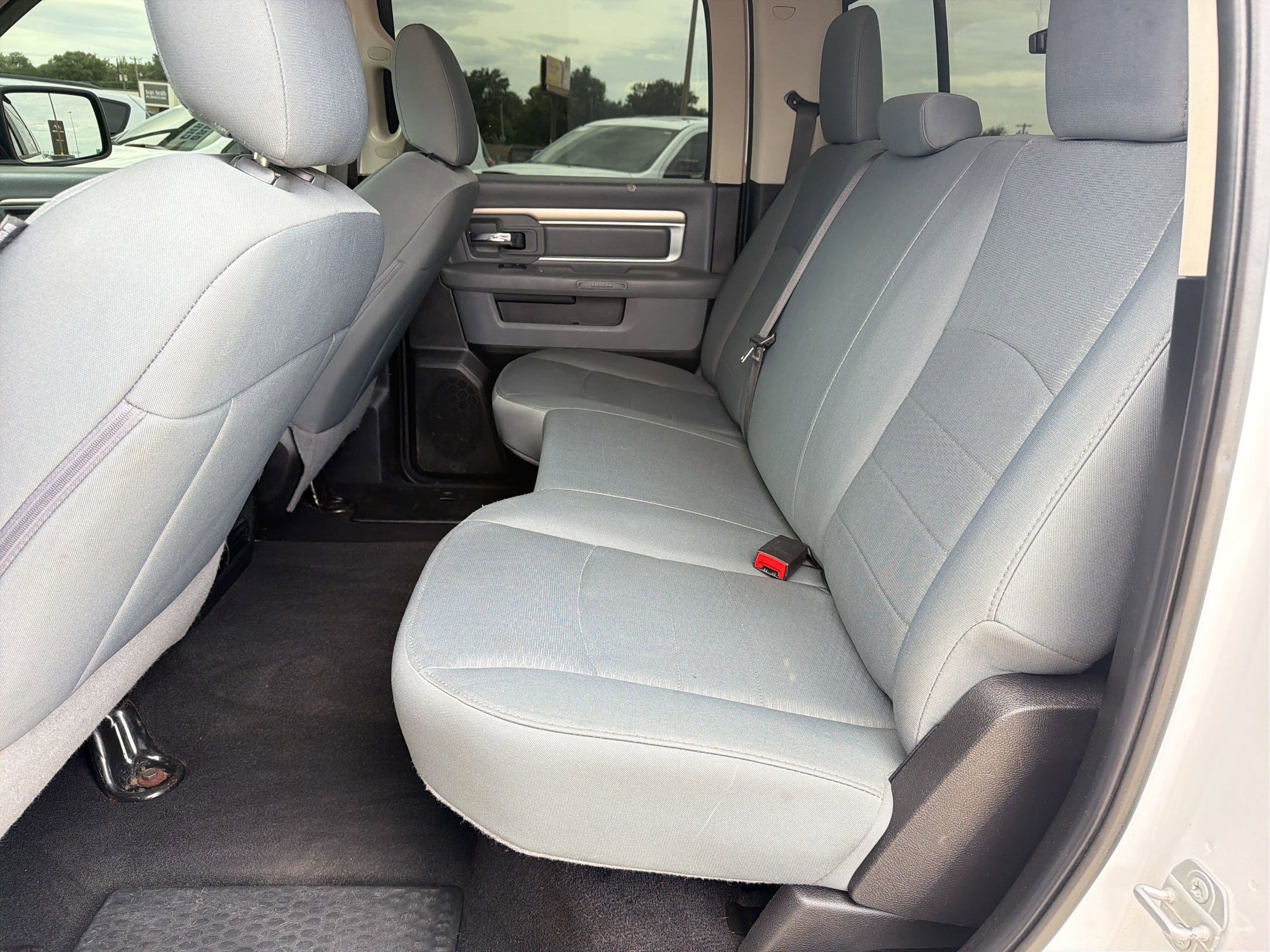 Used 2019 RAM 1500 Classic SLT RWD image 15