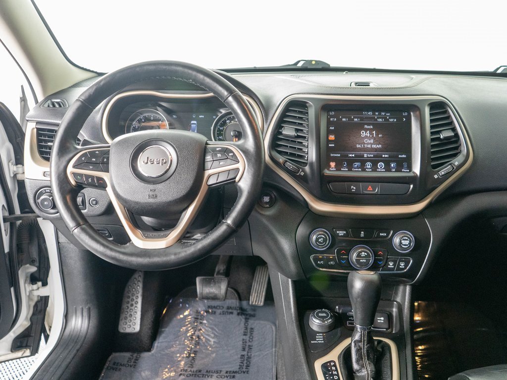 Used 2018 Jeep Cherokee Limited image 12