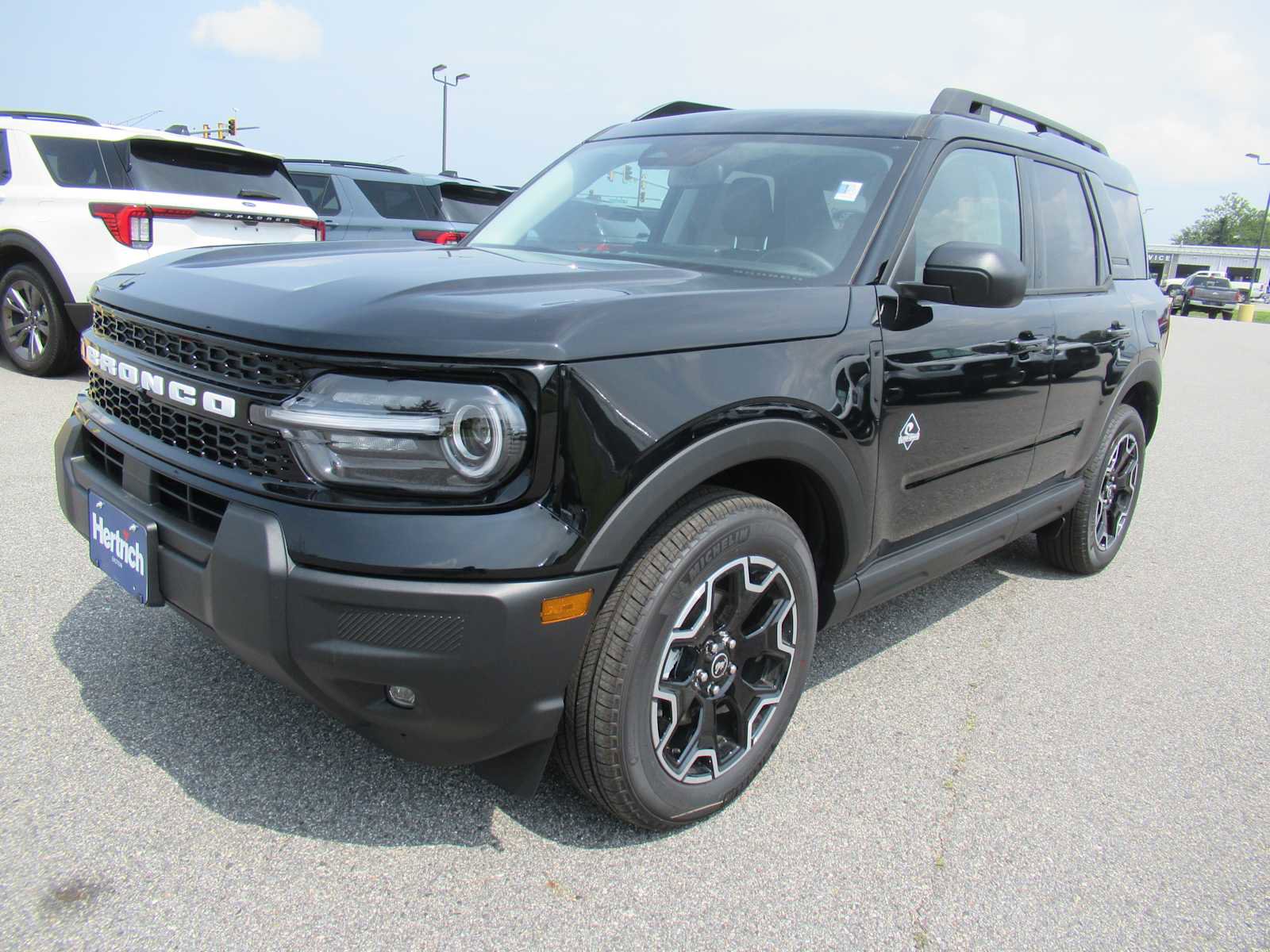 New 2025 Ford Bronco Sport Outer Banks image 1