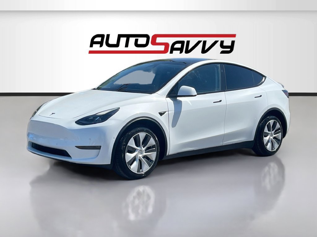 Used 2024 Tesla Model Y Long Range AWD/4WD image 3