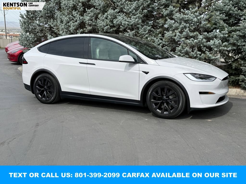 Used 2023 Tesla Model X image 11